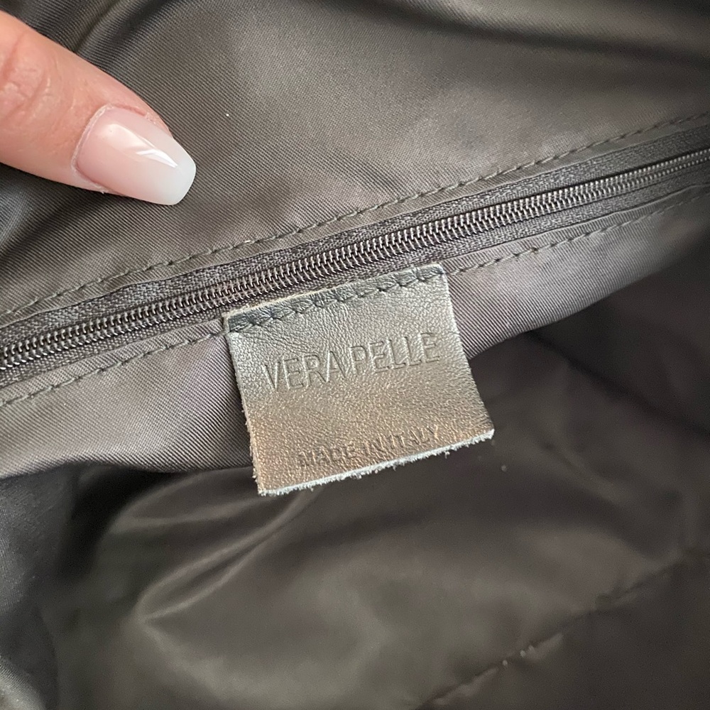 Vera Pelle Metallic Silver Handbag - Picture 5 of 7